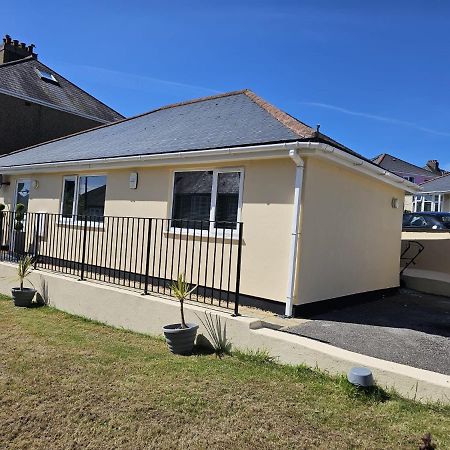 Two Bedroom Detached Modern Bungalow Close To Plymouth Argyle Fc Екстер'єр фото