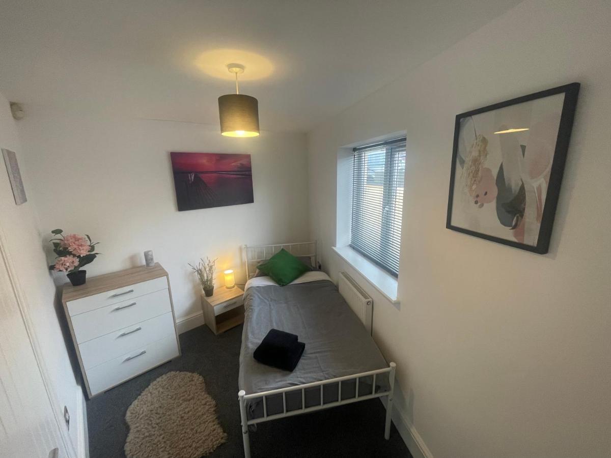 Two Bedroom Detached Modern Bungalow Close To Plymouth Argyle Fc Екстер'єр фото